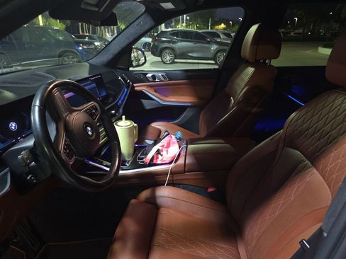 Used 2023 BMW X7 xDrive40i w/ Executive Package image 3