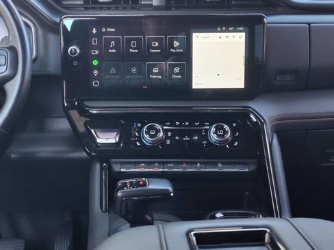Used 2022 GMC Sierra 1500 AT4 w/ AT4 Preferred Package AWD/4WD image 13