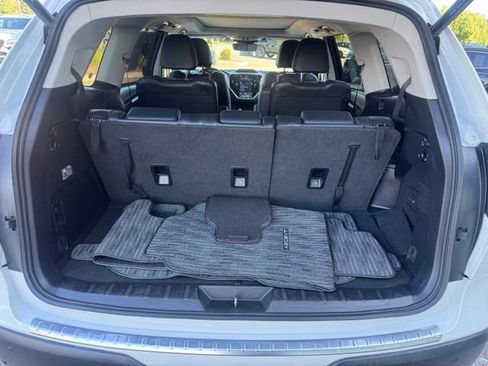 Used 2023 Subaru Ascent Limited w/ Technology Package AWD/4WD image 10