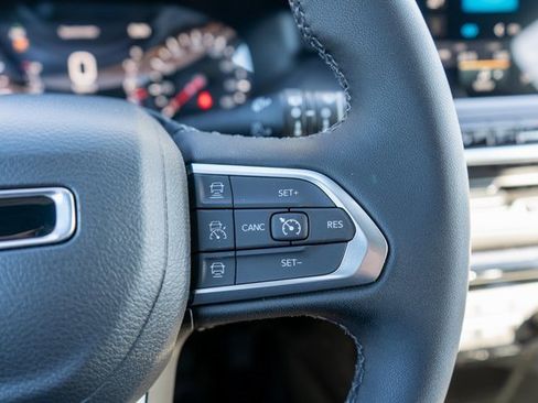 New 2026 Jeep Compass Limited image 19