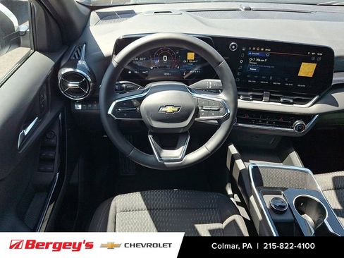 Certified 2026 Chevrolet Equinox LT AWD/4WD image 14