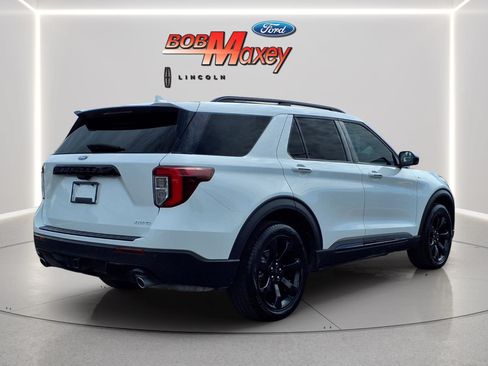 Used 2024 Ford Explorer ST-Line w/ Class IV Trailer Tow Package AWD/4WD image 4