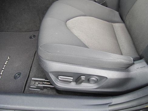 Used 2023 Toyota Camry LE image 21