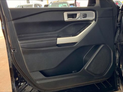 Used 2021 Ford Explorer Limited w/ Equipment Group 301A image 21