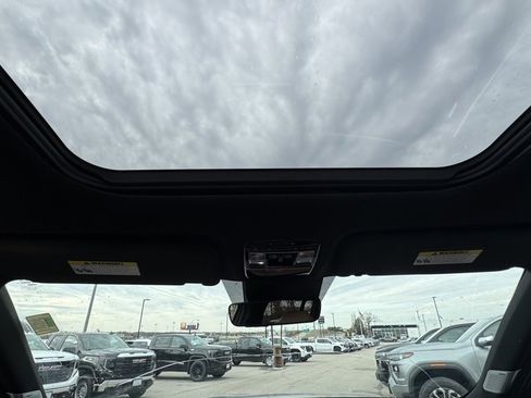 Used 2024 Hyundai Santa Fe Limited image 13