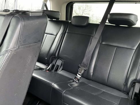 Used 2023 Ford Expedition Max XLT image 12