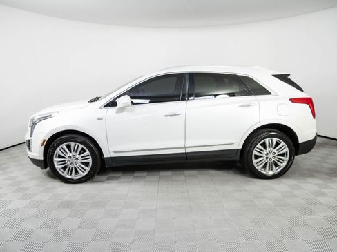 Used 2019 Cadillac XT5 Premium Luxury AWD/4WD image 2