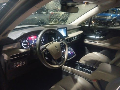 Used 2021 Lincoln Corsair AWD w/ Premium Package image 21