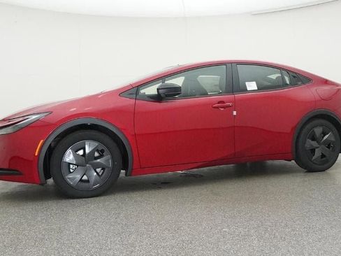 New 2026 Toyota Prius Plug-In Hybrid FWD image 18