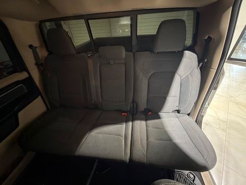Used 2019 RAM 1500 Big Horn RWD image 15
