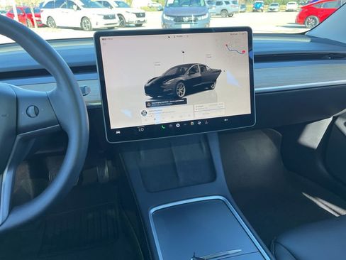 Used 2022 Tesla Model 3 Long Range image 17