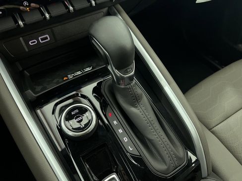 New 2025 Chevrolet Colorado ZR2 w/ Midnight Edition image 15