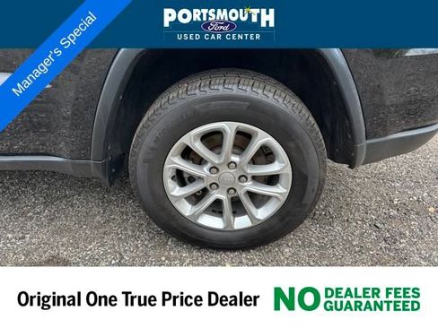 Used 2022 Jeep Grand Cherokee Laredo E image 20