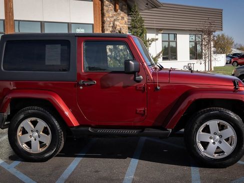 Used 2012 Jeep Wrangler Sahara w/ Dual Top Group image 21