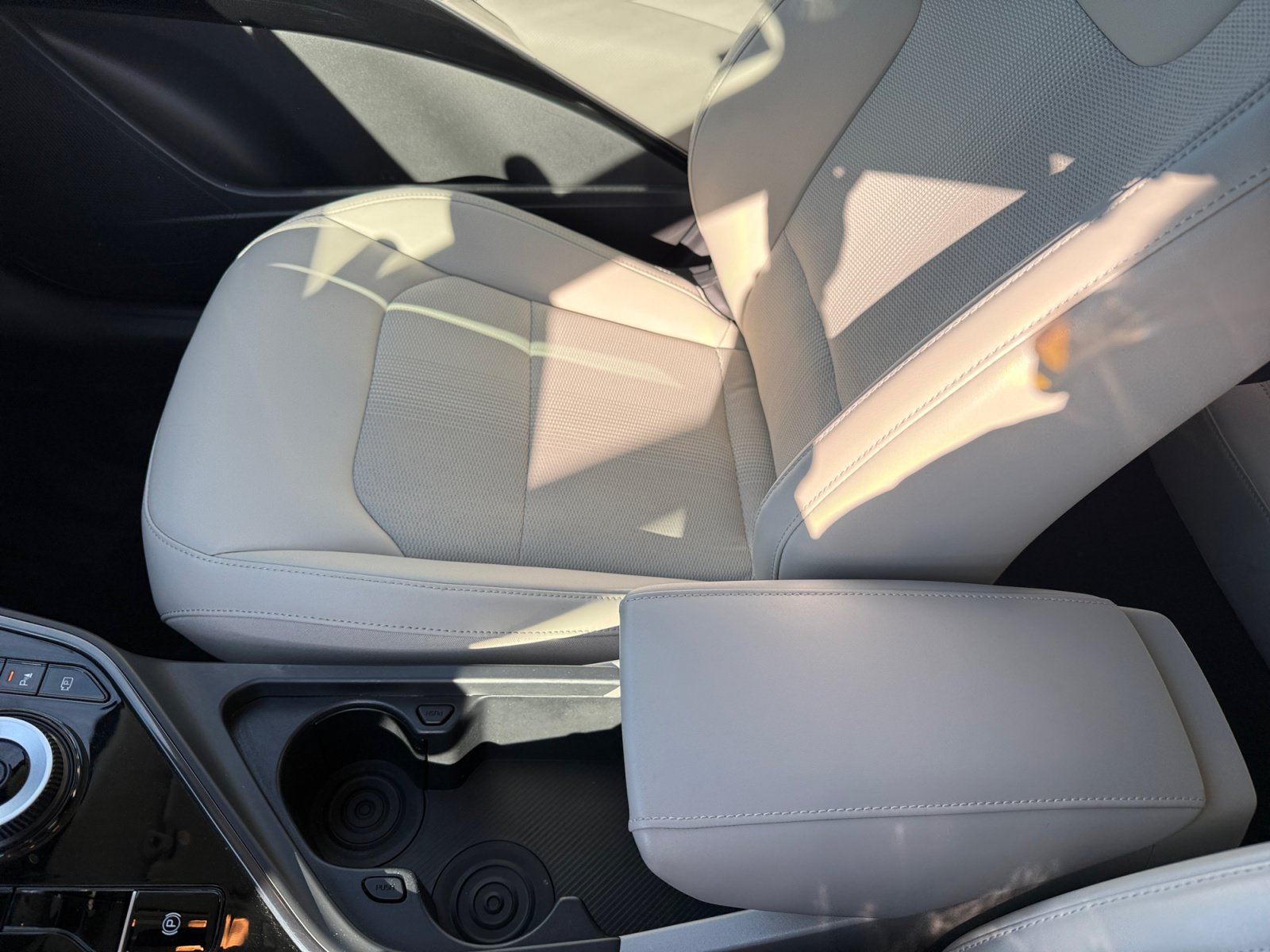 Used 2023 Kia Niro Wind FWD image 14