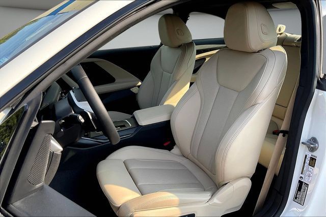 Used 2025 BMW 230i Coupe w/ M Sport Package RWD image 23