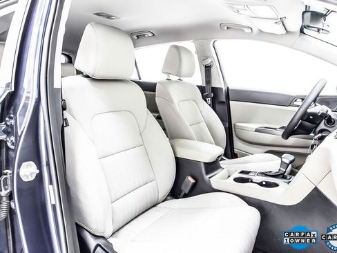 Used 2022 Kia Sportage LX image 32