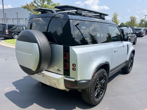 Used 2021 Land Rover Defender 90 S AWD/4WD image 7