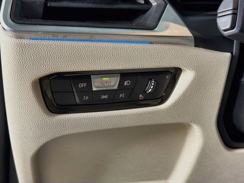 Used 2023 BMW i4 eDrive40 RWD image 10