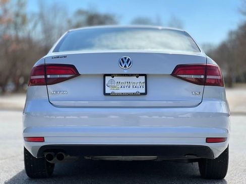 Used 2017 Volkswagen Jetta S image 6