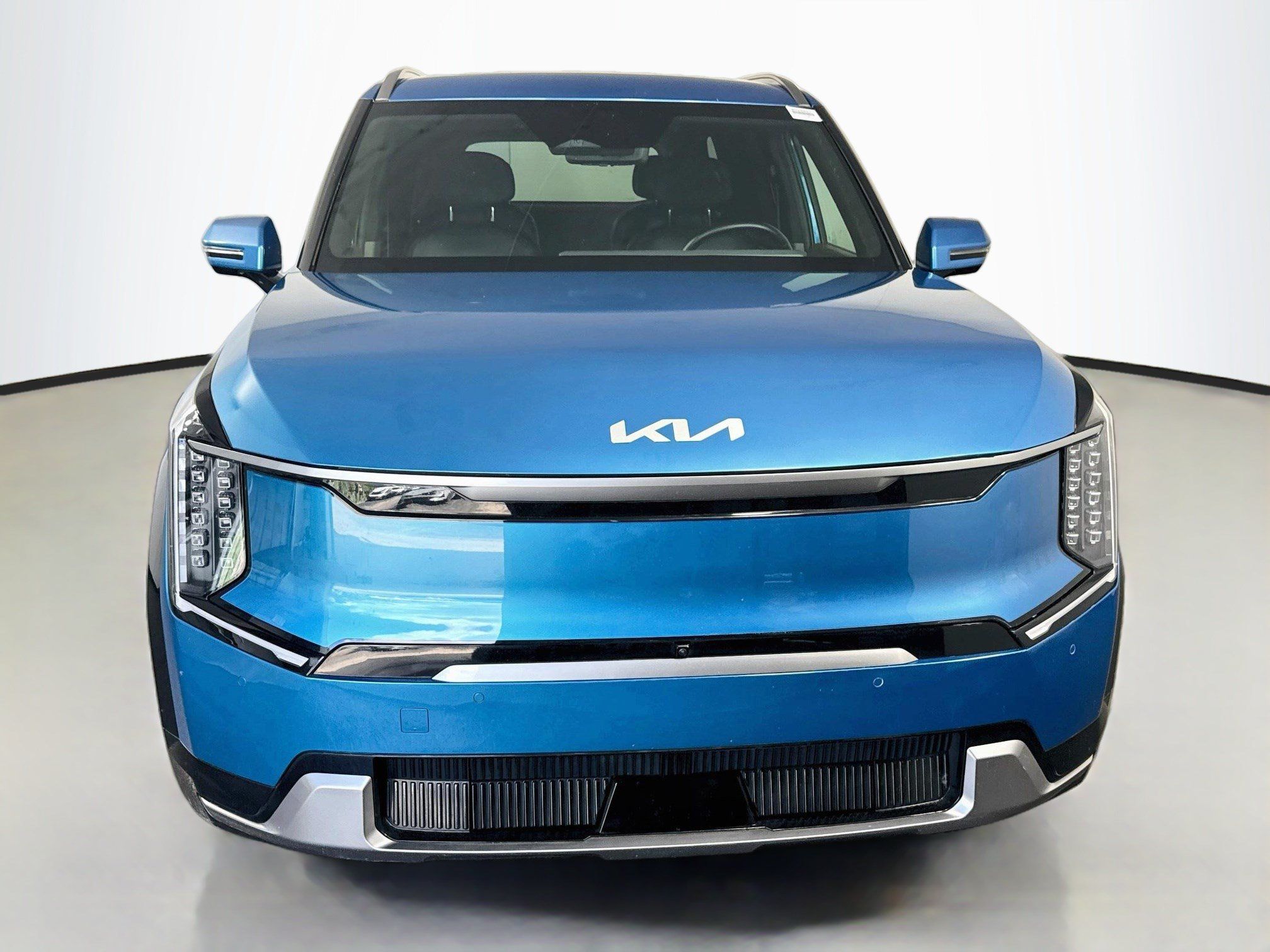 Used 2024 Kia EV9 Land AWD/4WD image 2