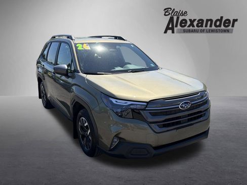 Used 2026 Subaru Forester Premium AWD/4WD image 1
