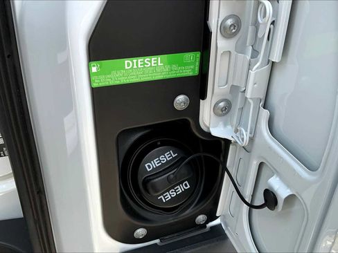 New 2025 Mercedes-Benz Sprinter 2500 image 13