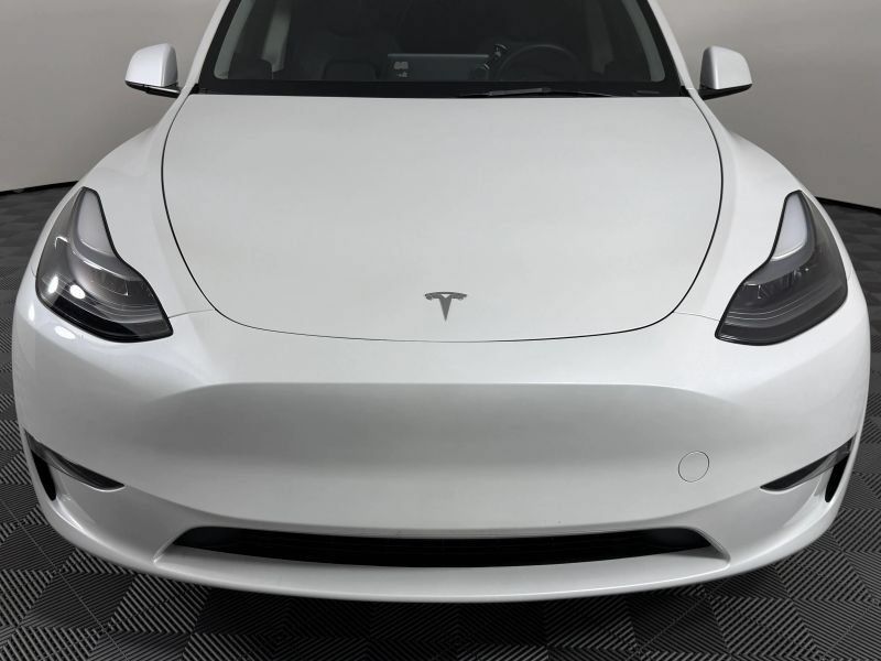 Used 2025 Tesla Model Y Long Range AWD/4WD image 3