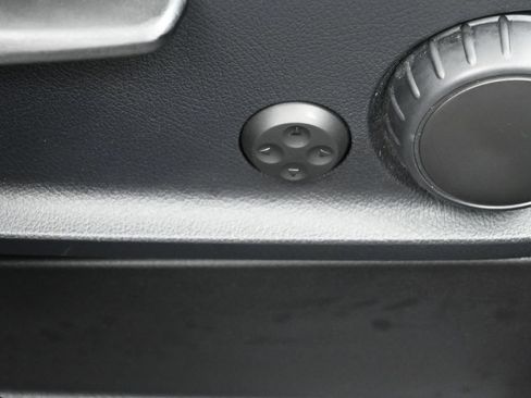 Used 2022 Mercedes-Benz GLB 250 4MATIC image 36
