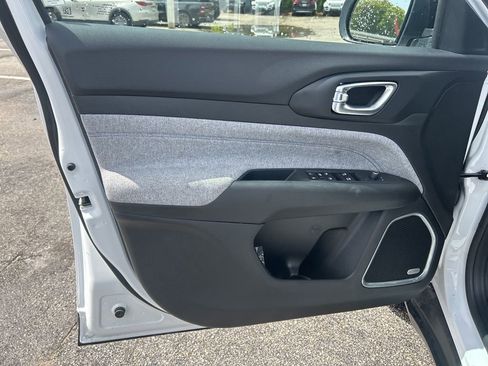 New 2025 Jeep Compass Latitude w/ Sun & Sound Group image 32