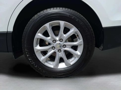 Used 2020 Chevrolet Equinox LS FWD image 40
