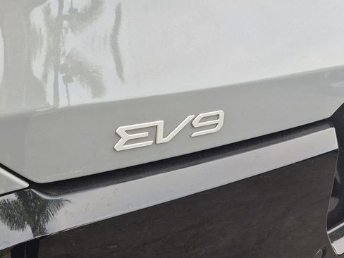 New 2026 Kia EV9 GT-Line AWD/4WD image 33