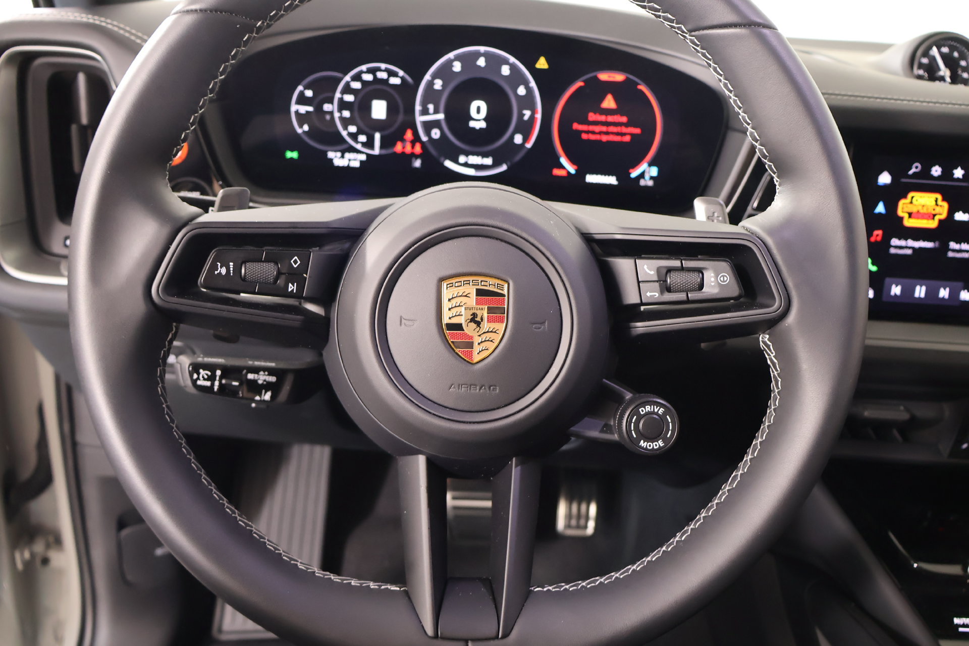 Used 2026 Porsche Cayenne S AWD/4WD image 3