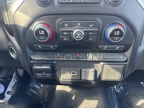 Used 2021 Chevrolet Silverado 1500 RST AWD/4WD image 18