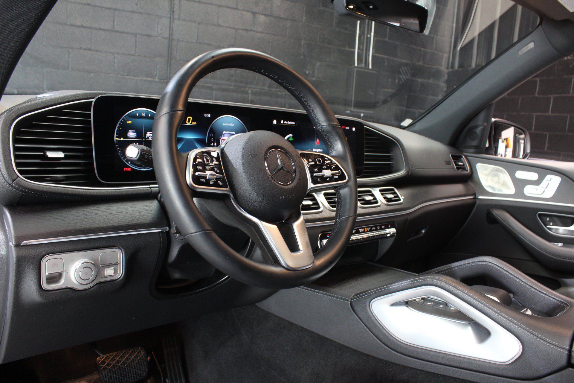 Used 2023 Mercedes-Benz GLS 450 4MATIC image 36