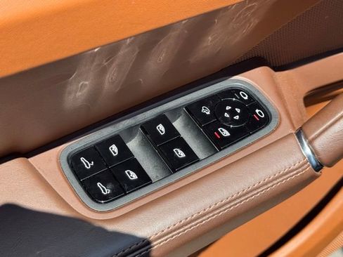 Used 2021 Porsche Cayenne GTS image 12