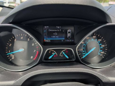 Used 2016 Ford Escape SE FWD image 10