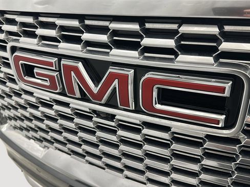 Used 2021 GMC Yukon Denali image 28