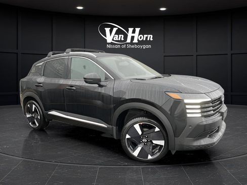 New 2026 Nissan Kicks SR w/ Cold Weather Package image 1