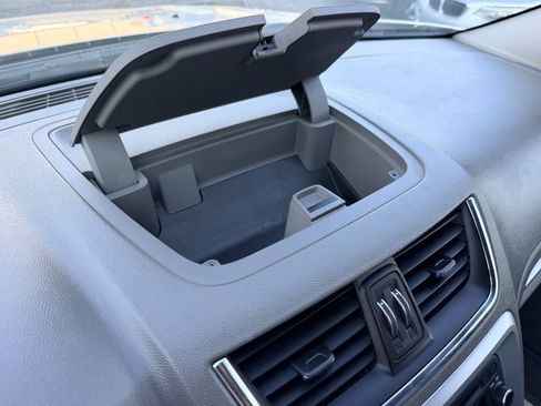 Used 2015 GMC Acadia SLE FWD image 43