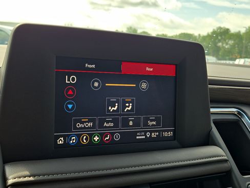 Used 2024 Chevrolet Tahoe LS RWD image 27