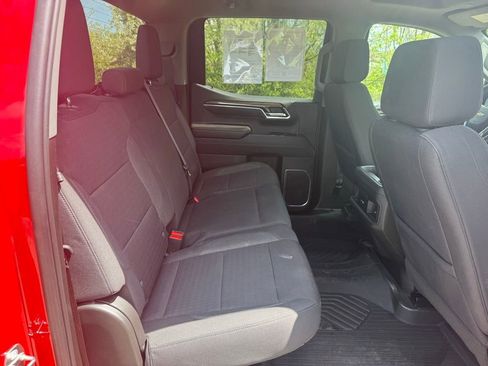 Used 2023 Chevrolet Silverado 1500 LT AWD/4WD image 15