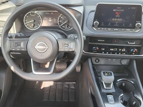 Used 2024 Nissan Rogue SV FWD image 26