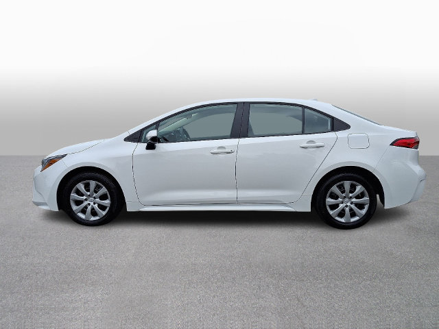Used 2025 Toyota Corolla LE FWD image 7