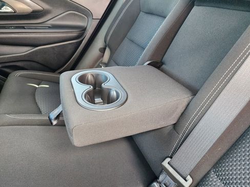 Used 2023 GMC Terrain SLE w/ Driver Convenience Package image 16