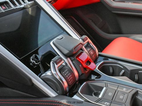 Used 2020 Lamborghini Urus image 39