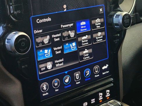 Used 2019 RAM 2500 Laramie AWD/4WD image 29