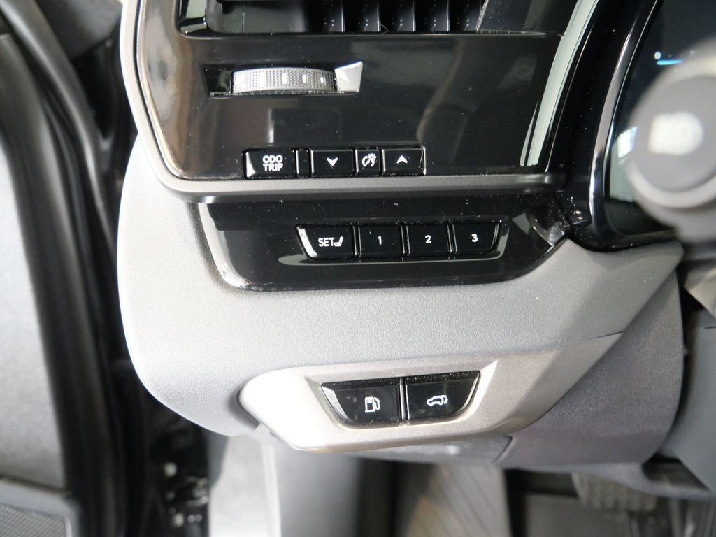 Used 2025 Lexus RX 350 Premium w/ Accessory Package AWD/4WD image 14