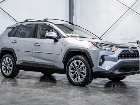 Used 2019 Toyota RAV4 XLE Premium w/ All Weather Liner Package image 1