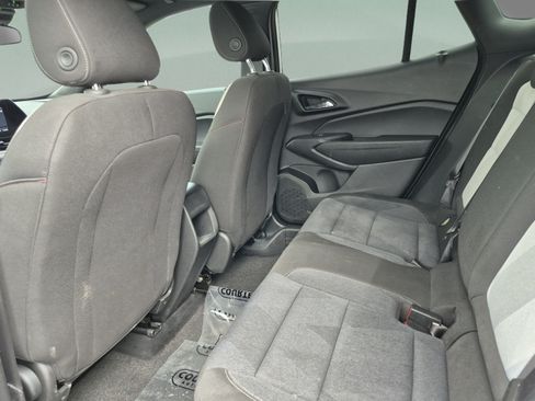 Used 2025 Chevrolet Trax RS w/ Driver Confidence Package FWD image 17